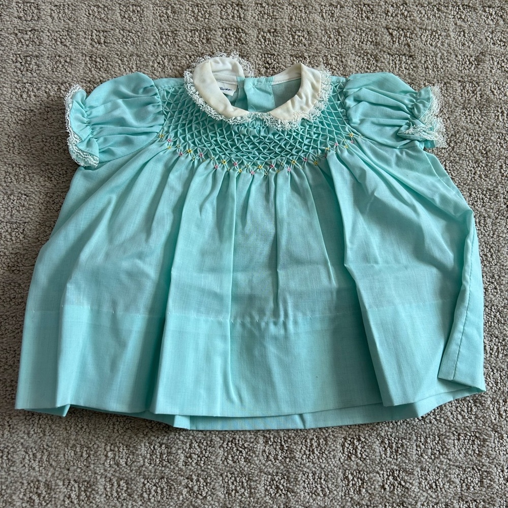 Smocked Puff-Sleeve Girls Top in Mint Green with Peter Pan Collar